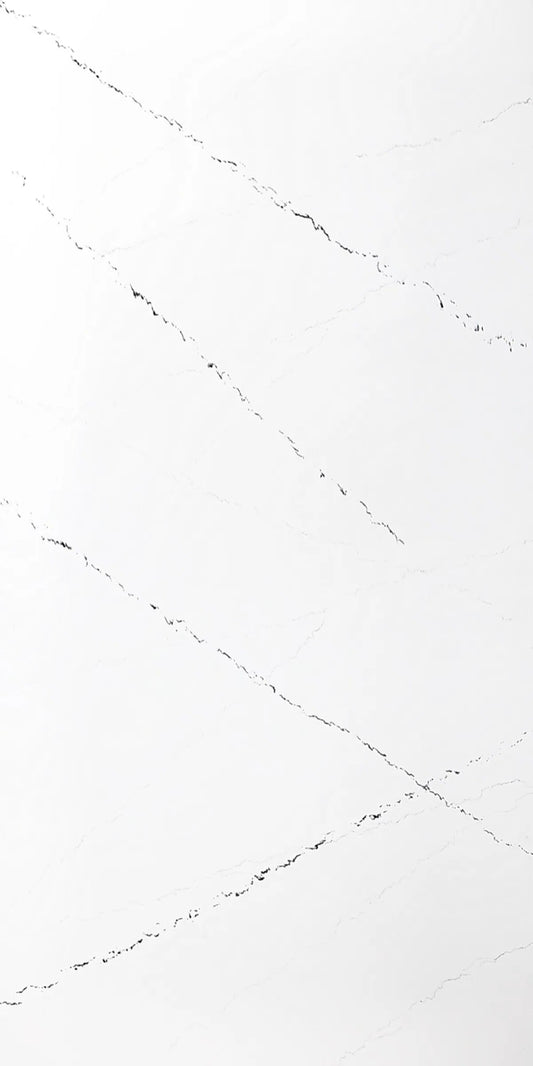 P813 Quartz